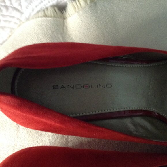 NWOT Bandolino Red Sueded Material 2" Platform, 11M, Professional, Chic, Classic - Picture 2 of 6